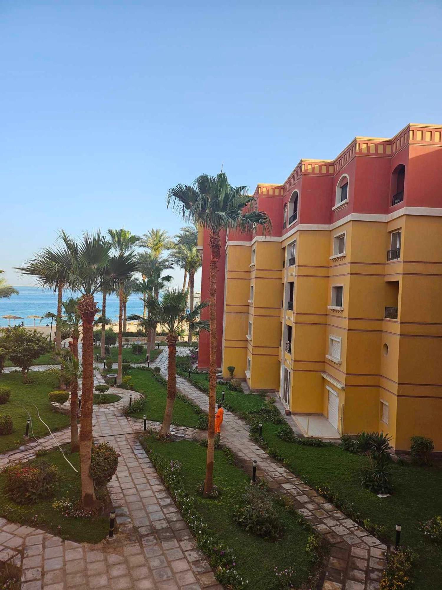 Esplanada Beach Apartment Хургада Экстерьер фото